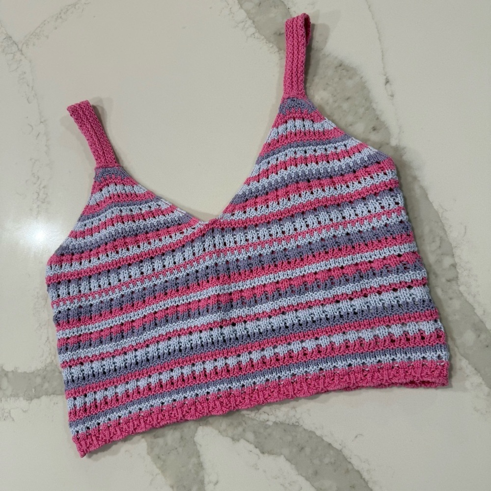 Hollister Crochet Striped Knit Crop Top Women’s Large Pink/Purple Boho Vacation - Picture 3 of 6